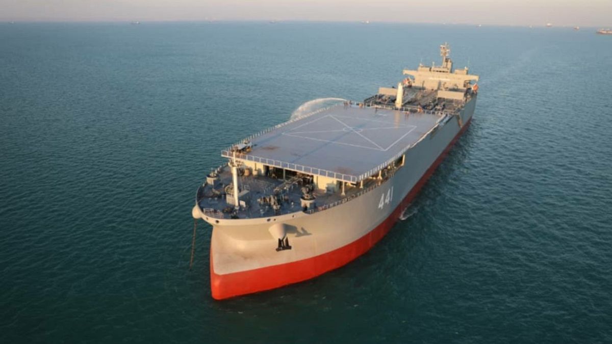 Irańskie okręty płyną przez Ocean Atlantycki