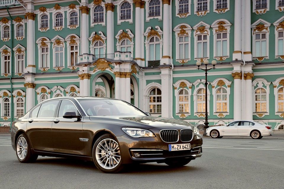 BMW serii 7 na rok 2013 - megagaleria niemieckiego okrętu flagowego 81
