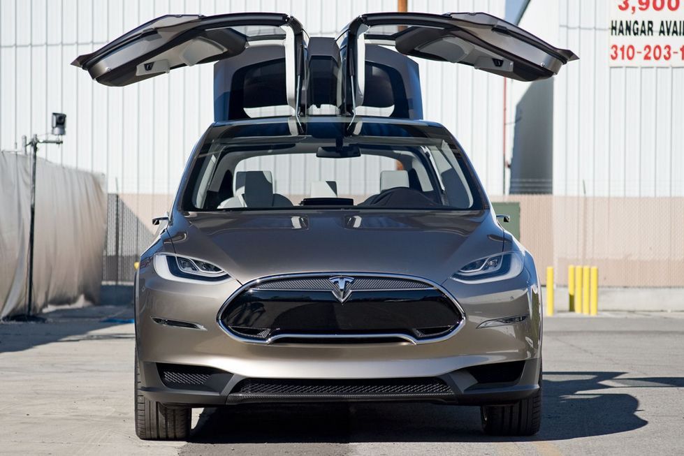 Tesla Model X – elektryczny crossover Elona Muska przyłapany podczas testów