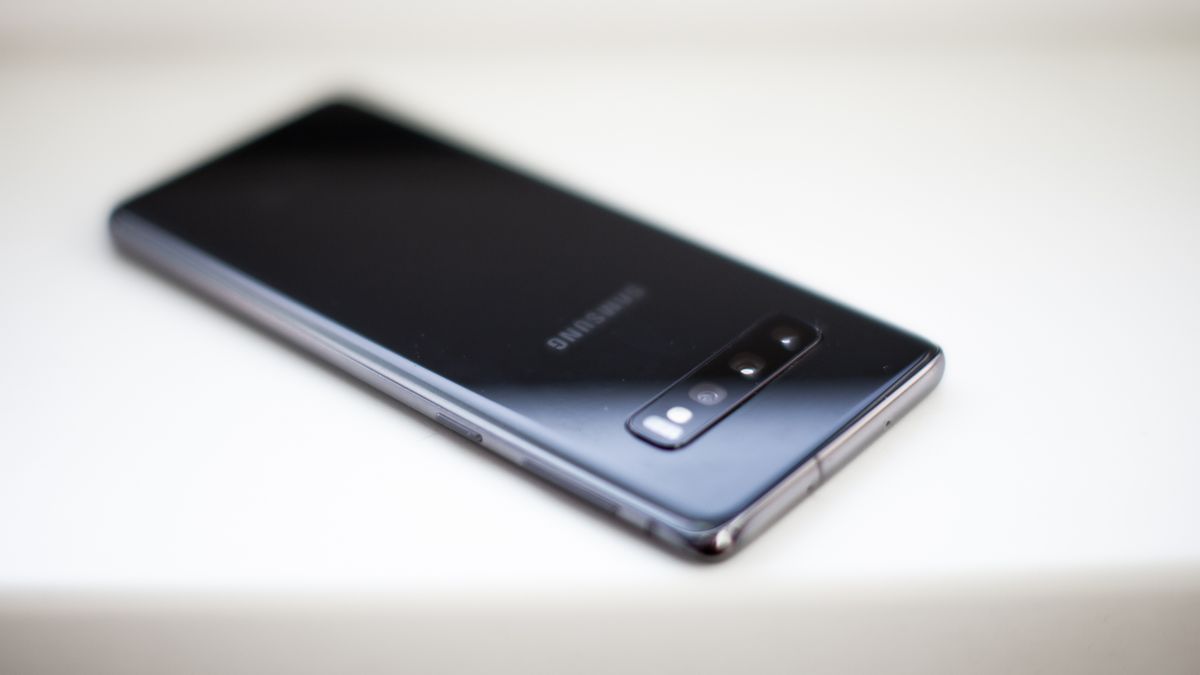 Samsung Galaxy A51 – czy ten telefon wart jest uwagi? Testujemy telefon ze średniej półki 1