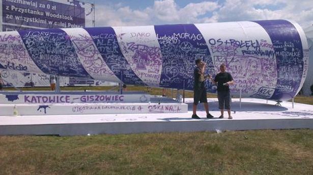 Przystanek Woodstock z darmowym Internetem i aplikacją informacyjną 1