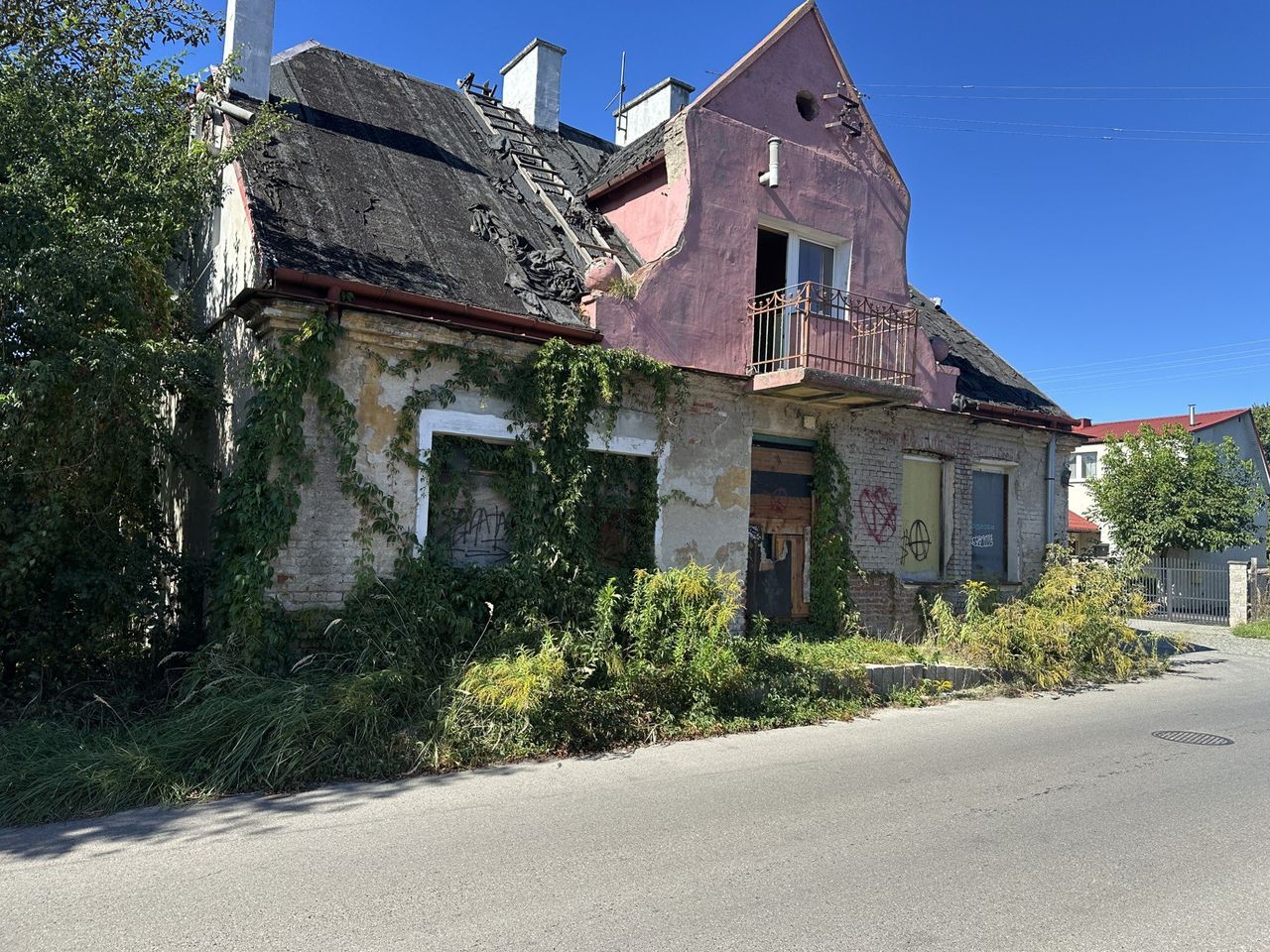 Radom: "Straszny dworek" na Piotrówce odzyska dawny blask ale... nawet dziś budzi strach