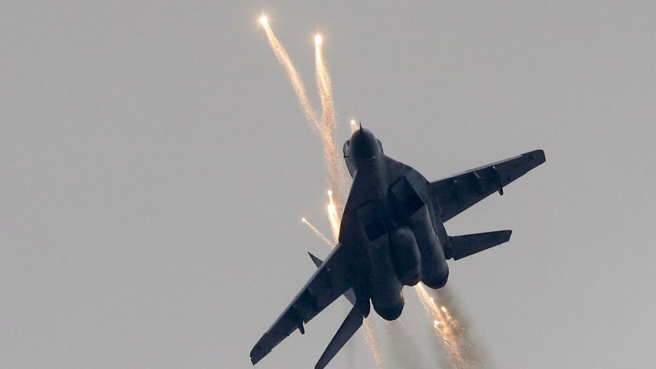 Manewry Zapad 2017A military jet flies during the Zapad (West) 2017 Russia-Belarus military exercises at the Borisovsky range in Borisov, Belarus, Wednesday, Sept. 20, 2017. (AP Photo/Sergei Grits)AP