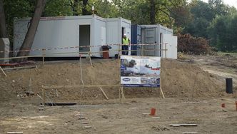 Koronawirus w Polsce. Szpitale modułowe, polowe i chorzy w koszarach. "Przygotowujemy się na najgorsze"