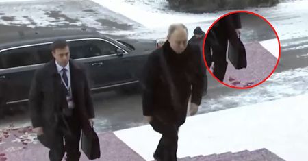 Putin przyjechał na szczyt. Na nagraniu wyłapali jeden szczegół