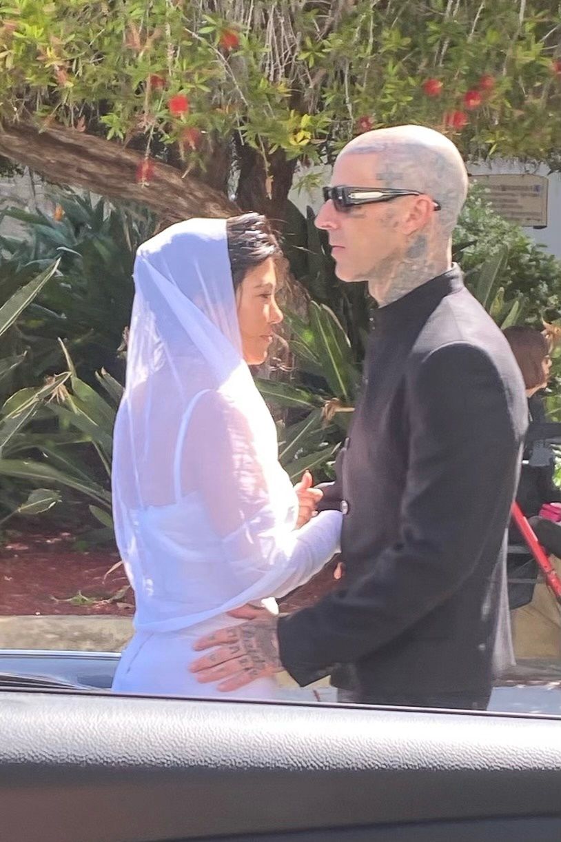 Tak wyglądali w dniu ślubu Kourtney Kardashian i Travis Barker