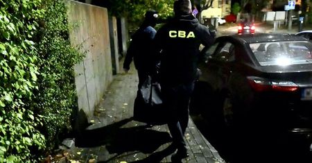 CBA zatrzymało dwie osoby podejrzane o oszustwo przy zamówieniu dla MF.