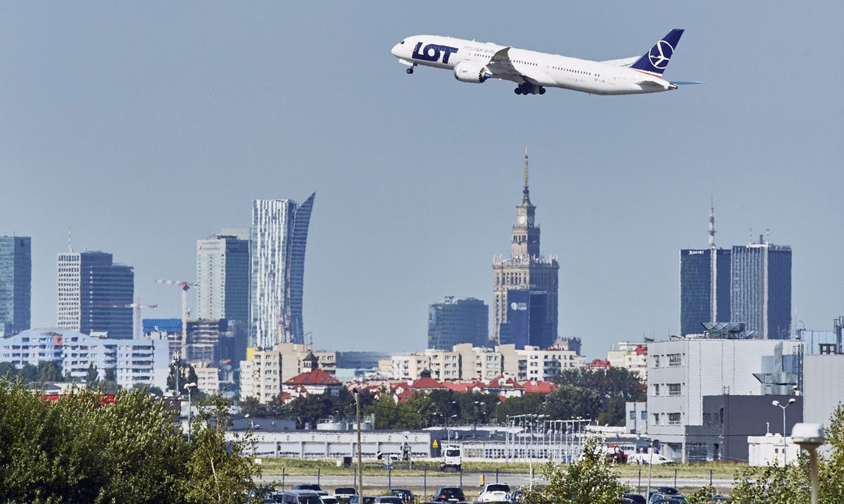 PLL LOT zawiesiły połączenia do Moskwy i Sankt Petersburga.