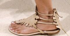 Buty Donna Karan - lato 2011