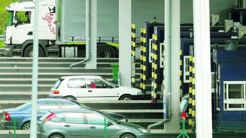 A4 do Krakowa w końcu bez drogowców, ale za to droższa.