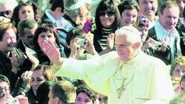 Papieża serdecznie przywitali m.in. mieszkańcy Górnego Śląska