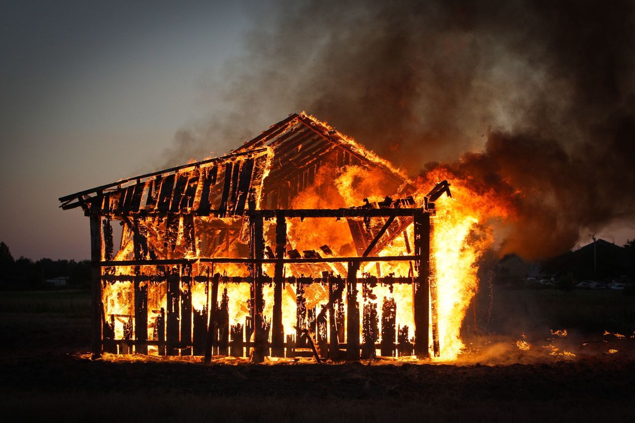 Fronda: "W Jedwabnem nie mordowali Polacy - to żydowskie kłamstwo!!!" 