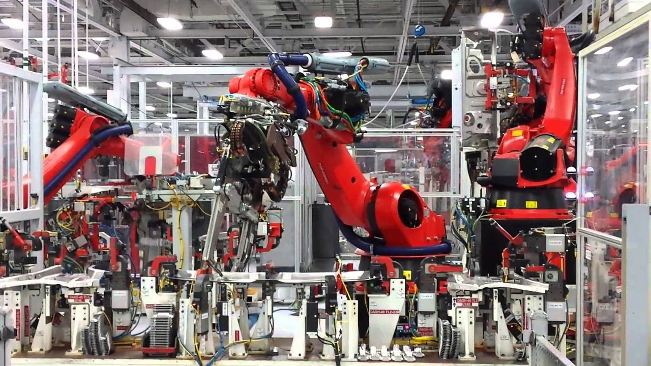 Roboty mogą zabrać nam pracę, ale nie tak szybko. Nawet Elon Musk zmienił zdanie