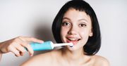 Szczoteczka elektryczna – jeden z najzdrowszych prezentów