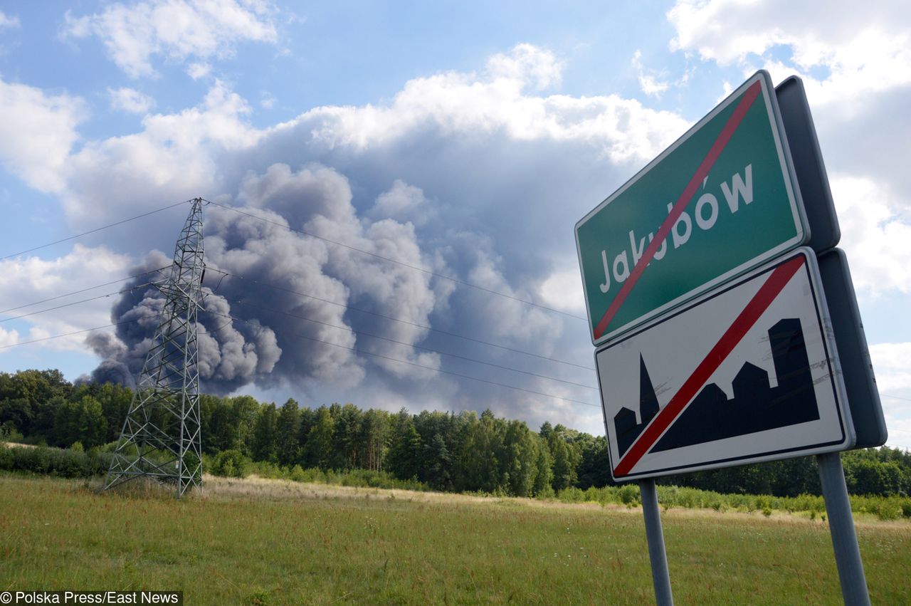 Pożar śmieci w Jakubowie. Właściciel z zarzutami, idzie do aresztu