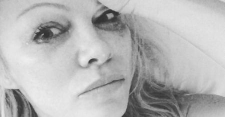 Roznegliżowane fotki i zapłakana Pamela Anderson. Gwiazdy żegnają Hugh Hefnera