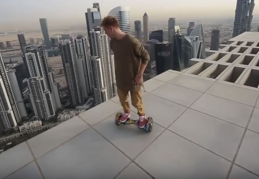 Ten Rosjanin robi niesamowite rzeczy. Mielibyście odwagę?