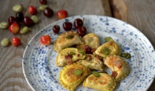 Pierogi z bobem i czereśniami. Przełam klasykę!