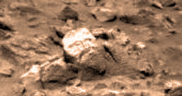 Ludzka twarz na Marsie. Tajemnicze zdjęcia z łazika