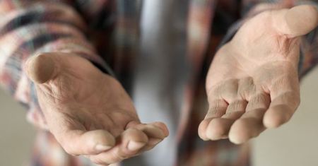 Dwa miliony pracowników w Polsce żyje w biedzie