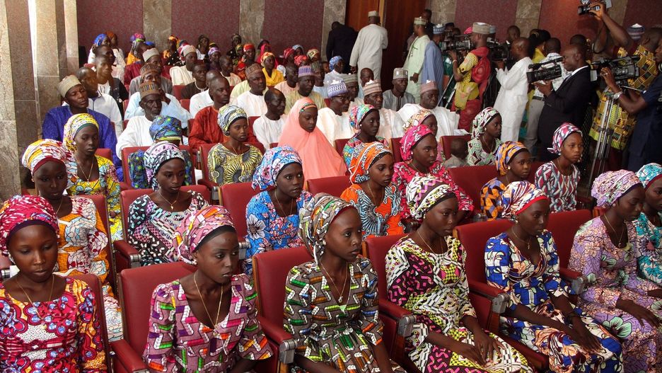 Bojownicy w 2014 r. porwali uczennice z Chibok. Niektóre uwolnili