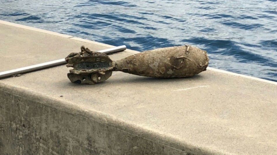 Bomba z czasów II wojny leżała na dnie zatoki. Nurkowie znaleźli ją przypadkiem