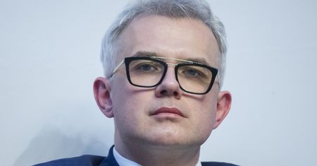 Lotos traci na giełdzie. Dostaje rykoszetem po informacji o przejęciu Energi przez PKN Orlen