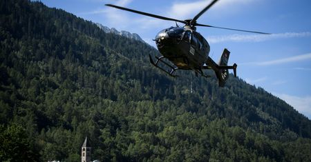 Kamienna lawina zeszła na alpejską wioskę. 8 osób zaginionych