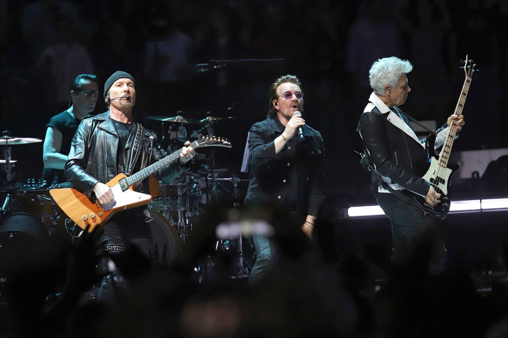 Zespół U2 podczas koncertu w Madison Square Garden.