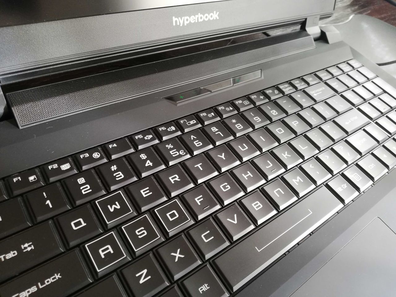Bestia z Polski. Test laptopa Hyperbook X15 z kartą graficzną GeForce RTX 2080