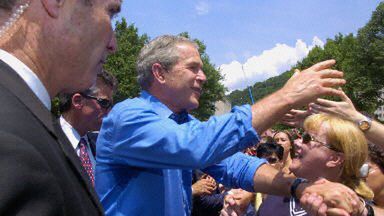 George W. Bush podczas spotkania z wyborcami