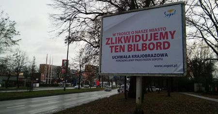 "Zlikwidujemy billboardy". Tego można dowiedzieć się z... billboardów