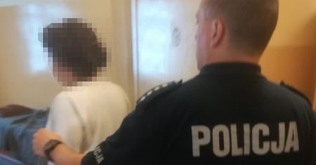 Włamała się do salonu fryzjerskiego. Umyła włosy i zasnęła
