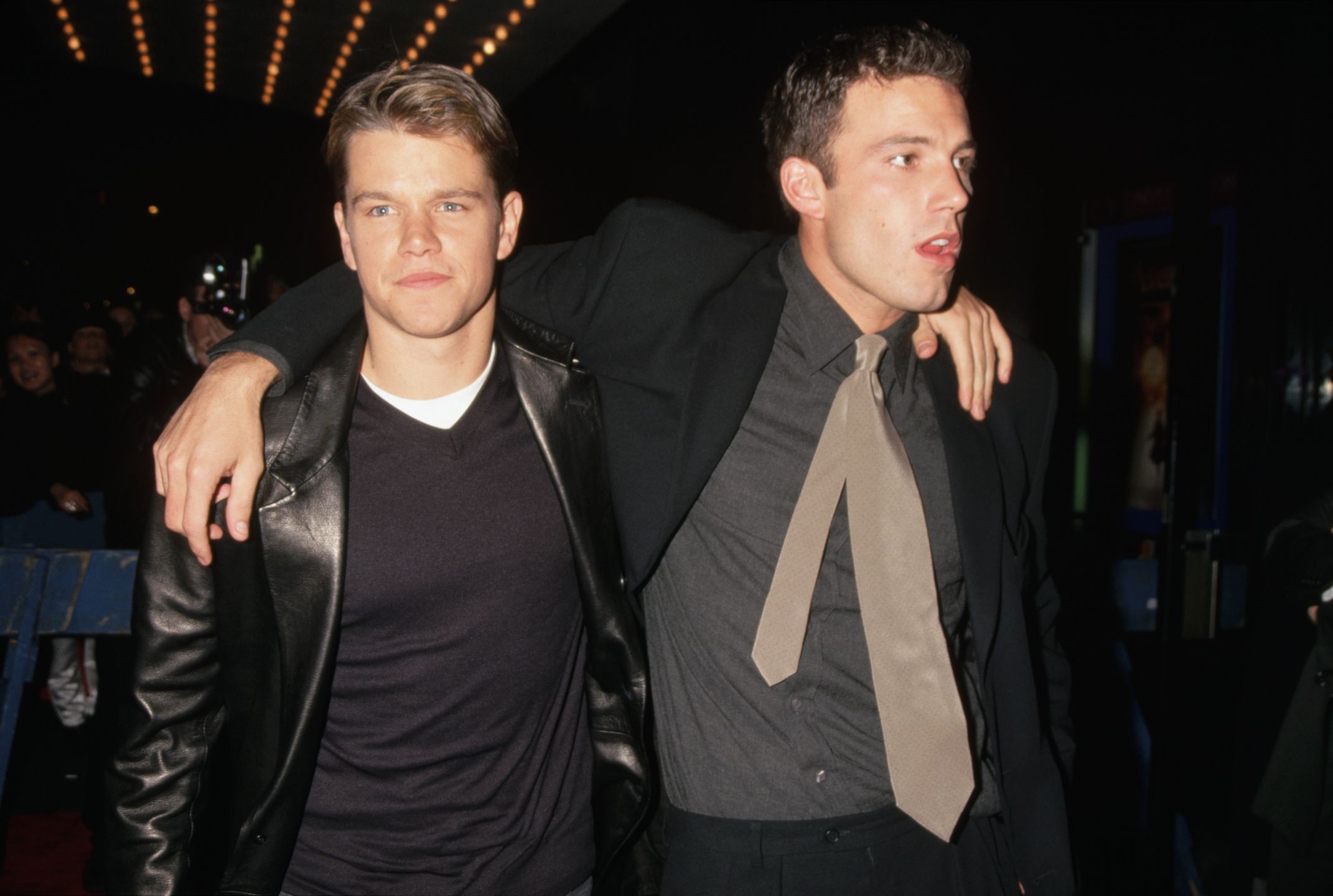 Matt Damon i Ben Affleck na premierze "Buntownika z wyboru" (1997)