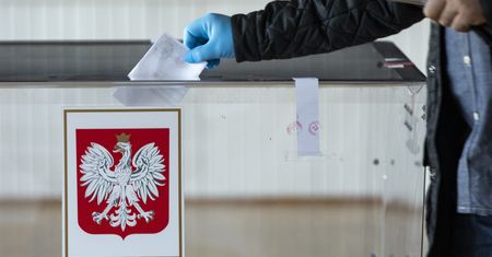 Janik: "W wyborach korespondencyjnych urn wyborczych nie będzie - ale będą inne" [OPINIA]