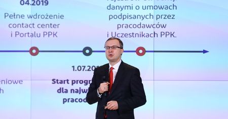 "Money. To się liczy". Polacy nie ufają PPK. Gościem prezes PFR