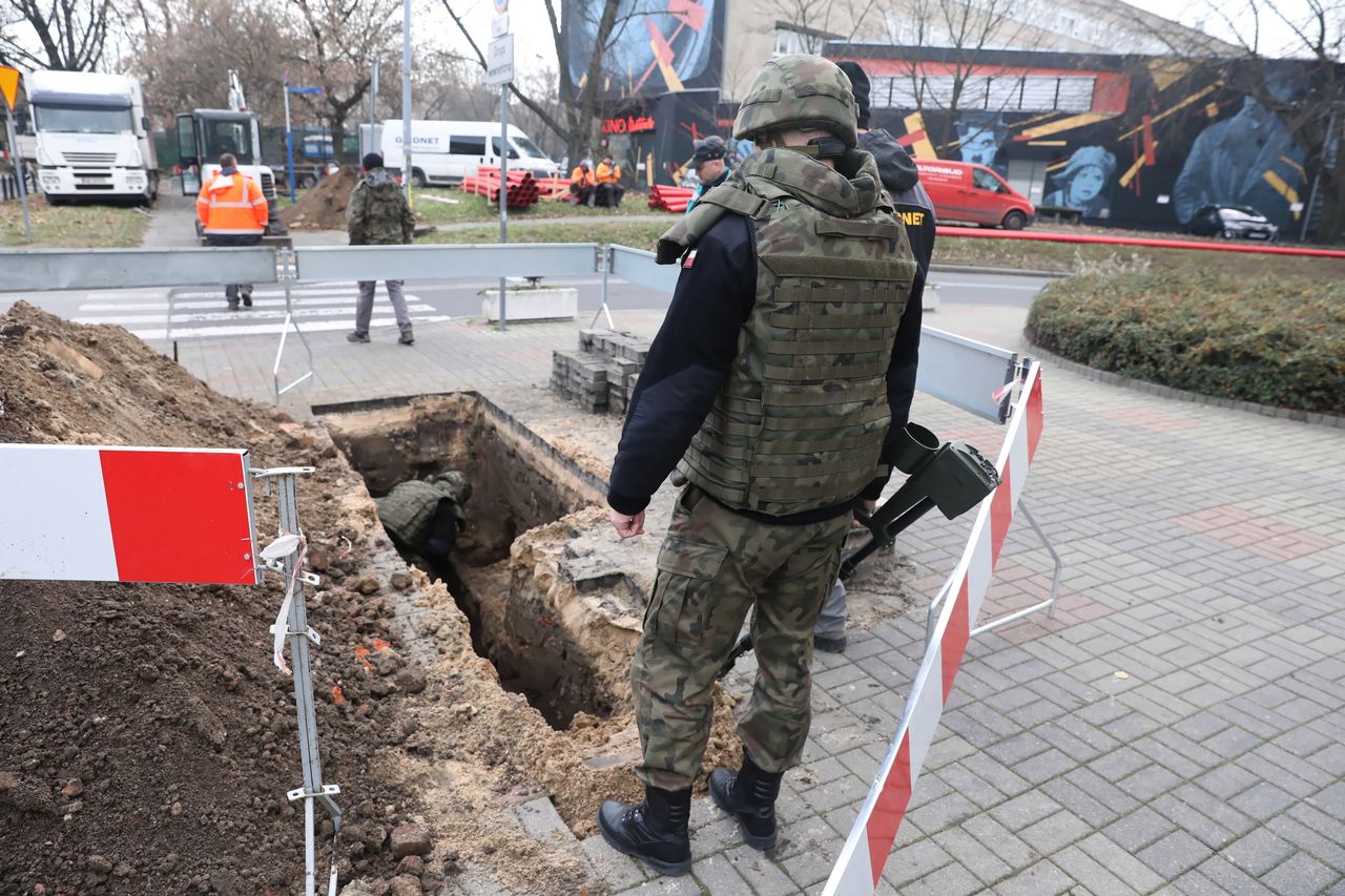 Warszawa. Niewybuch podczas prac energetycznych na Żoliborzu. Na miejsce wezwano saperów