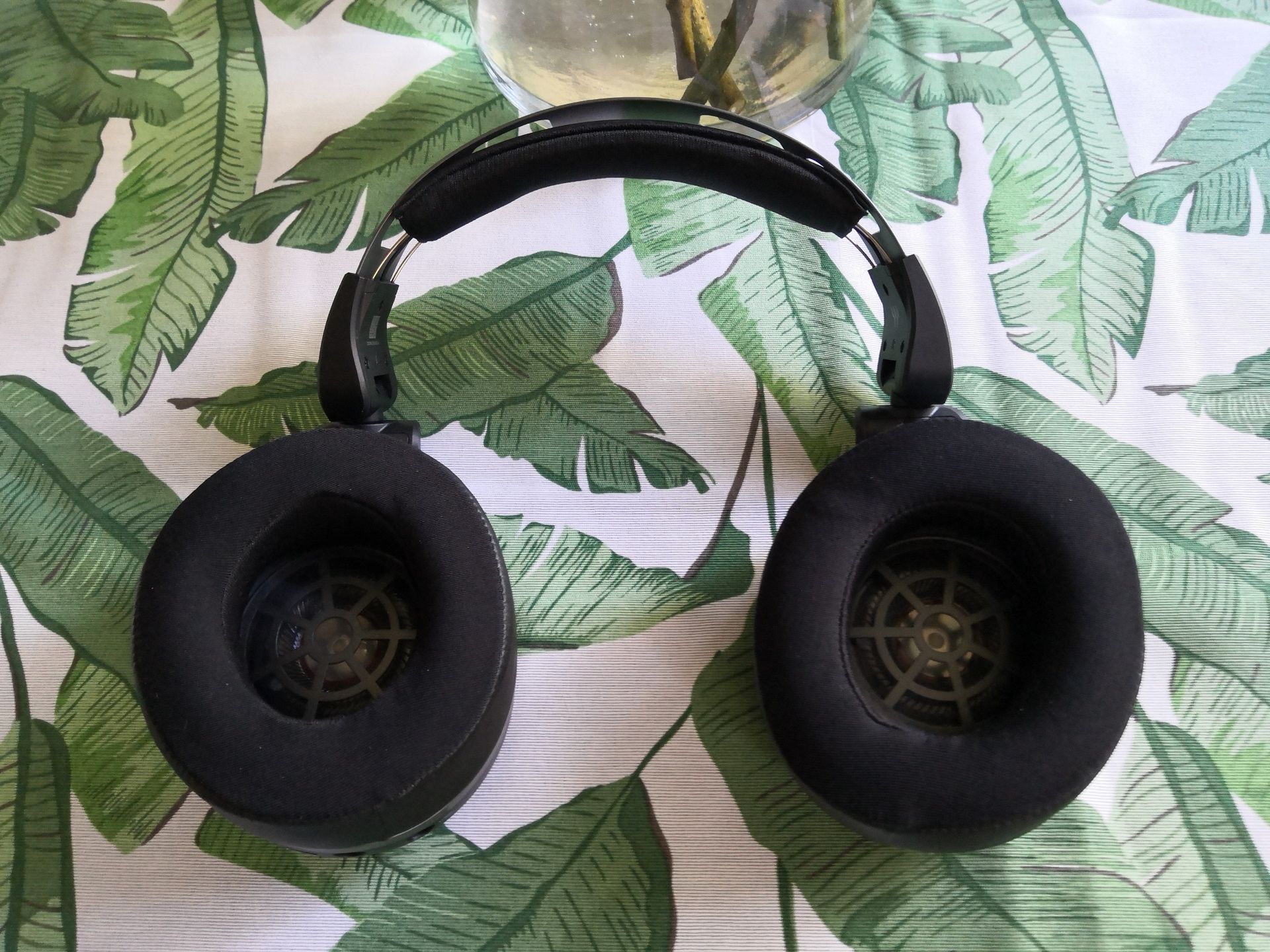 Test Turtle Beach Elite Atlas Aero – w końcu słuchawki, które są wygodne dla okularników 7