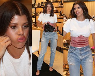 Dziewczyna byłego chłopaka Kourtney Kardashian pozuje z butem