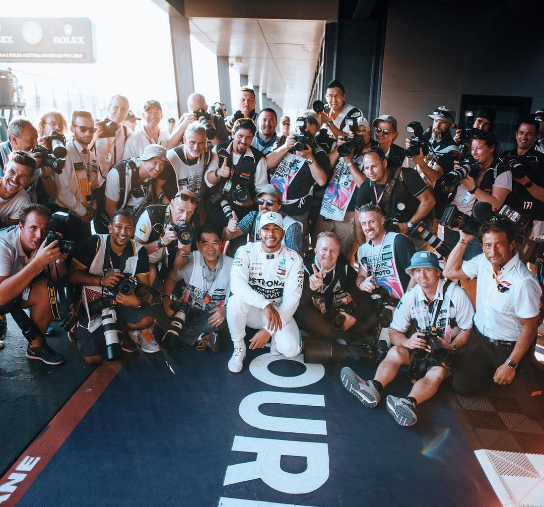 Lewis Hamilton dziękuje fotografom za 12 lat pracy