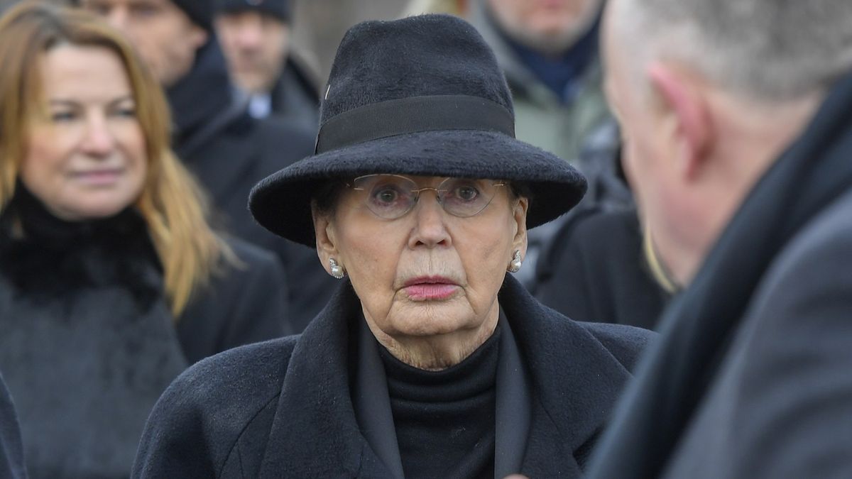 Śmierć Mariusza Waltera. Bożena Walter pokazała się pierwszy raz po pogrzebie meża