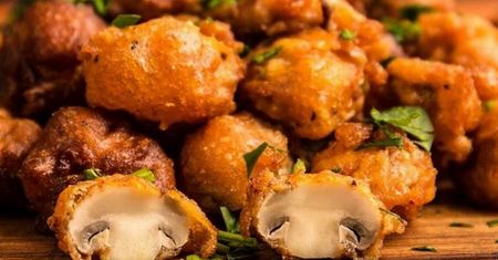 Pieczarki w serowej panierce. Chrupiąca i pyszna przekąska