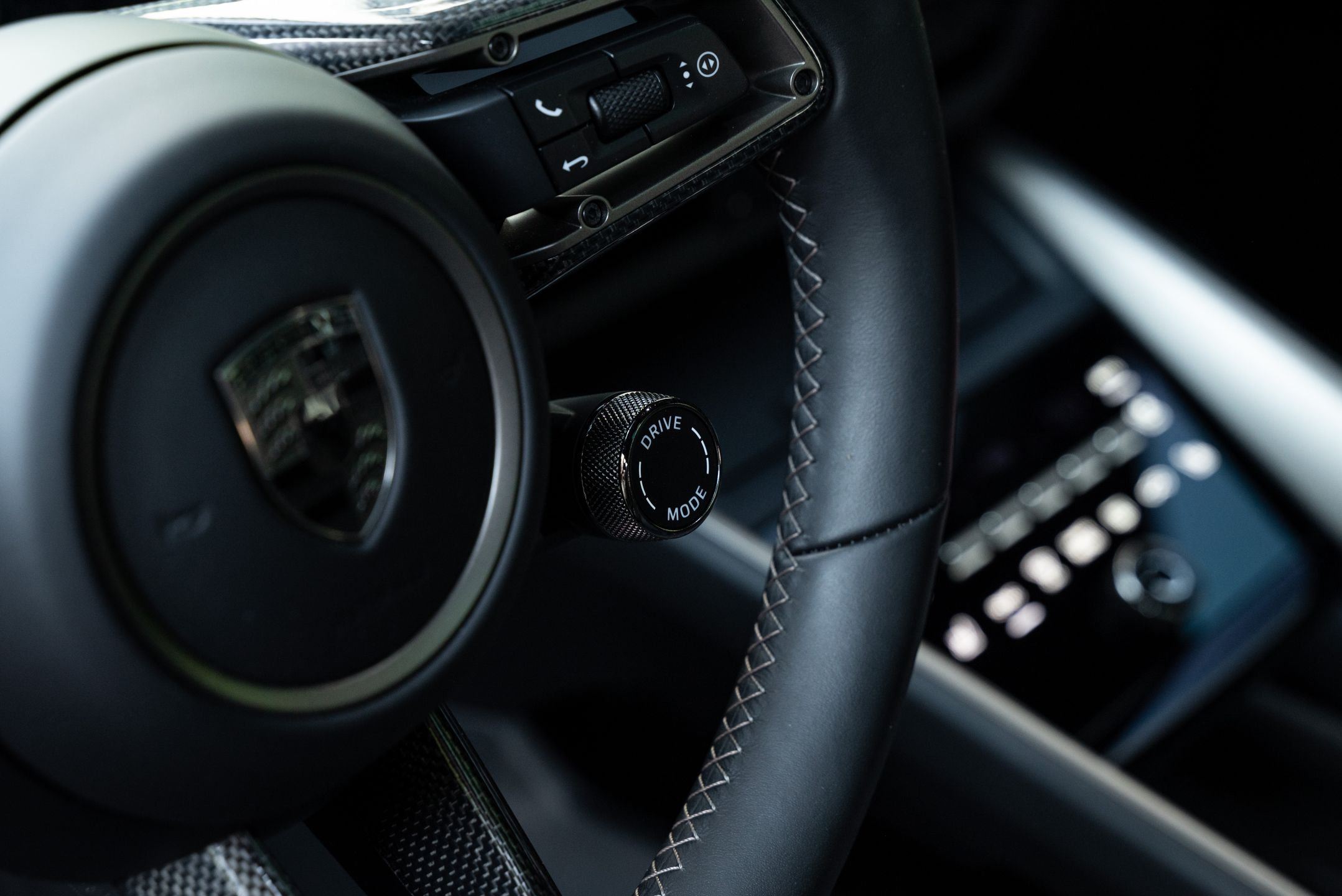 Porsche Macan Turbo EV