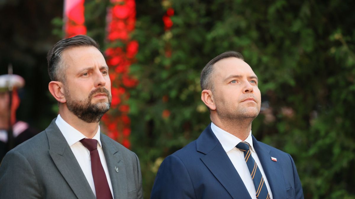 Szef MON Władysław Kosniak-Kamysz i prezydent Karol Nawrocki