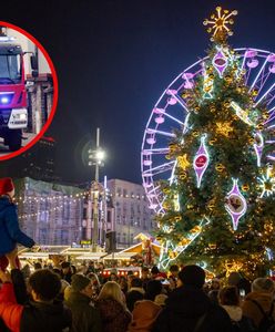 Akcja służb w Katowicach. "Mężczyzna jest w środku choinki"