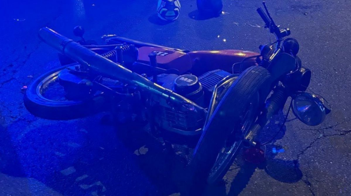 Pszów: Samochód zderzył się z motocyklem. 20-latka w szpitalu