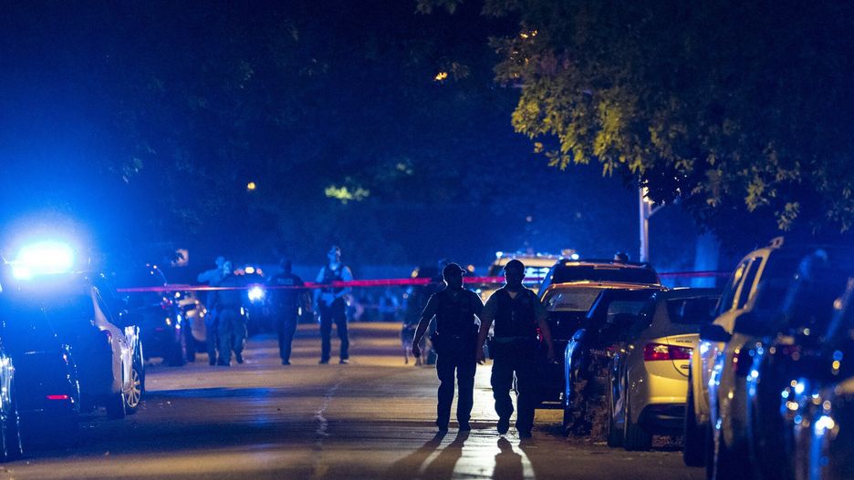 Osiem ofiar nocnych strzelanin w Chicago. Zginęła m.in. policjantka