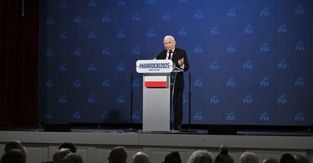 "Wszystko, tylko nie Trzaskowski". Kaczyński na wiecu Nawrockiego