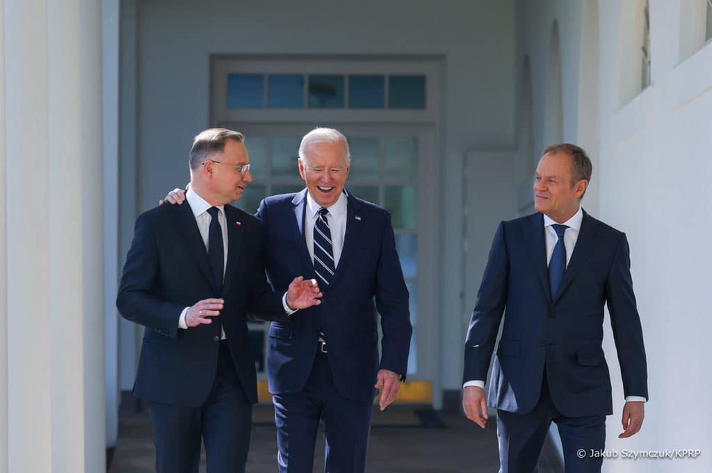 Andrzej Duda i Donald Tusk na spotkaniu z Joe Bidenem. Zdjęcie opublikowała Kancelaria Prezydenta w mediach społecznościowych
