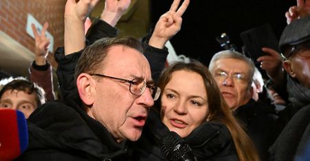 Roman Giertych pisze o "urojeniach" Wąsika i Kamińskiego